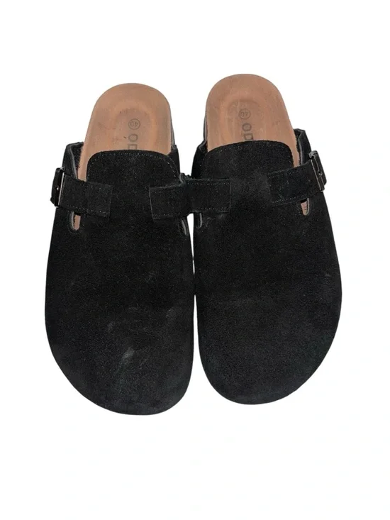 ODOLY Women's Black Suede Clogs
Size 40 / 8.5-9 - Picture 3 of 8